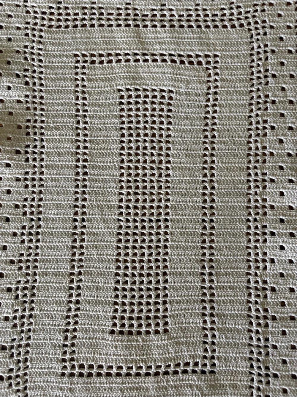 Vintage Cream Table Linen